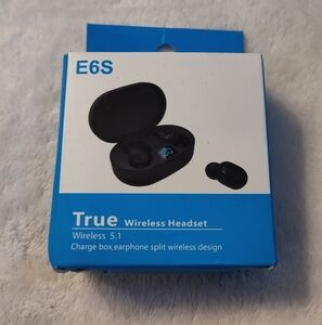 NWT! True Wireless Headset